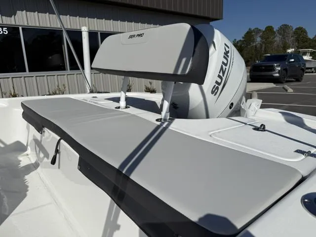 Slide: The Image of Sea Pro 172 Bay 2025 - 9