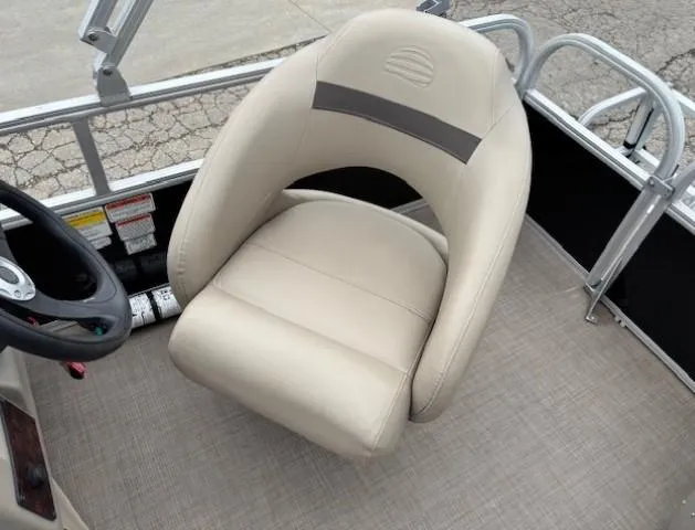 Slide: The Image of Captain's chair on 2021 Sun Tracker Bass Buggy 16 XL pontoon boat. - 18