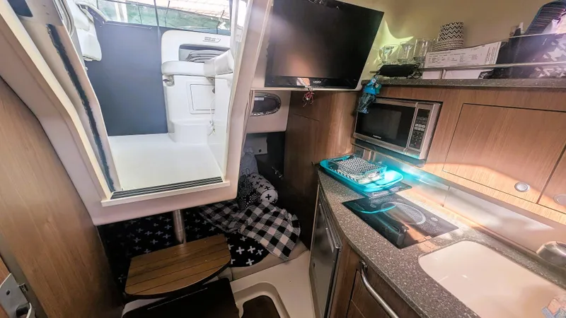 Slide: The Image of Boston Whaler 315 Conquest 2014 - 54