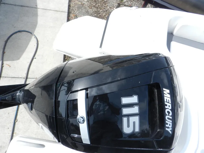 Slide: The Image of Bayliner E18 2025 with Mercury 115 outboard motor, top view. - 8