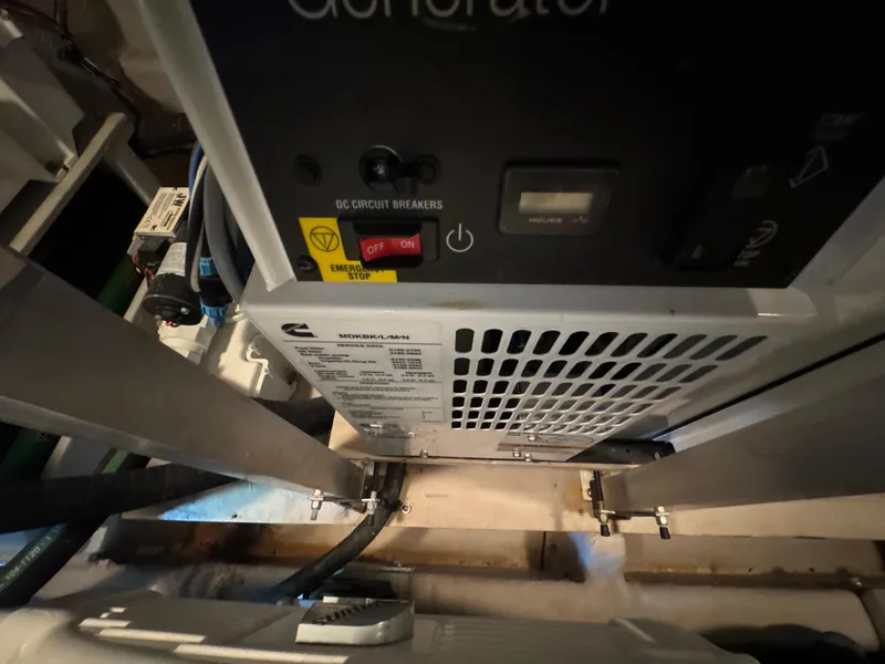 Slide: The Image of Sea Ray Sundancer 510 2014 - 114