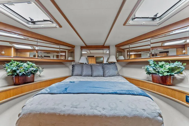 Slide: The Image of VIP Stateroom in Bow - 25