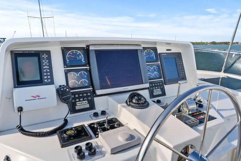 Slide: The Image of Flybridge helm station - 32