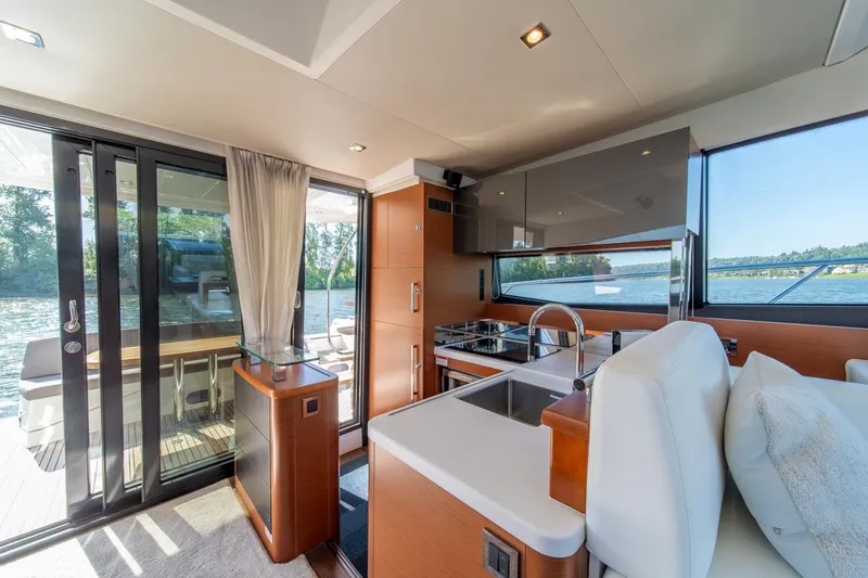 Slide: The Image of Prestige 500 2016 - 12