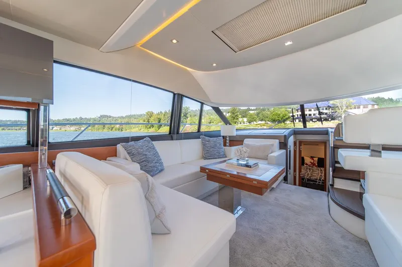 Slide: The Image of Prestige 500 2016 - 13