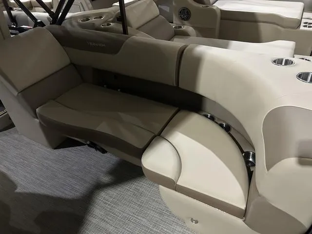 Slide: The Image of Veranda Relax RC VR22RC W/Yamaha 300 2025 - 22