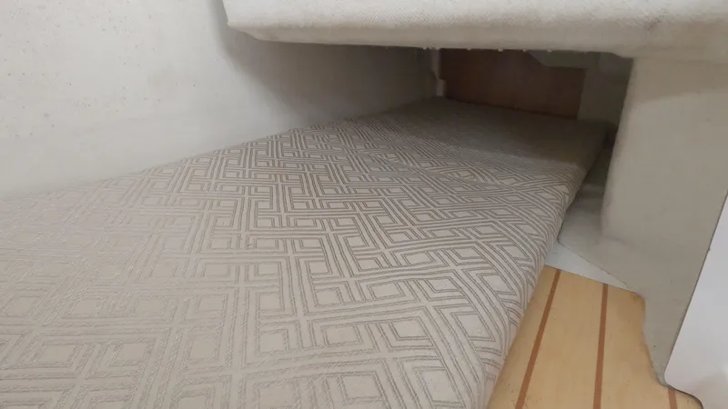 Slide: The Image of Cutwater C-242 Sport Coupe 2017 - 20