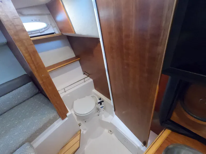 Slide: The Image of Cutwater C-242 Sport Coupe 2017 - 33