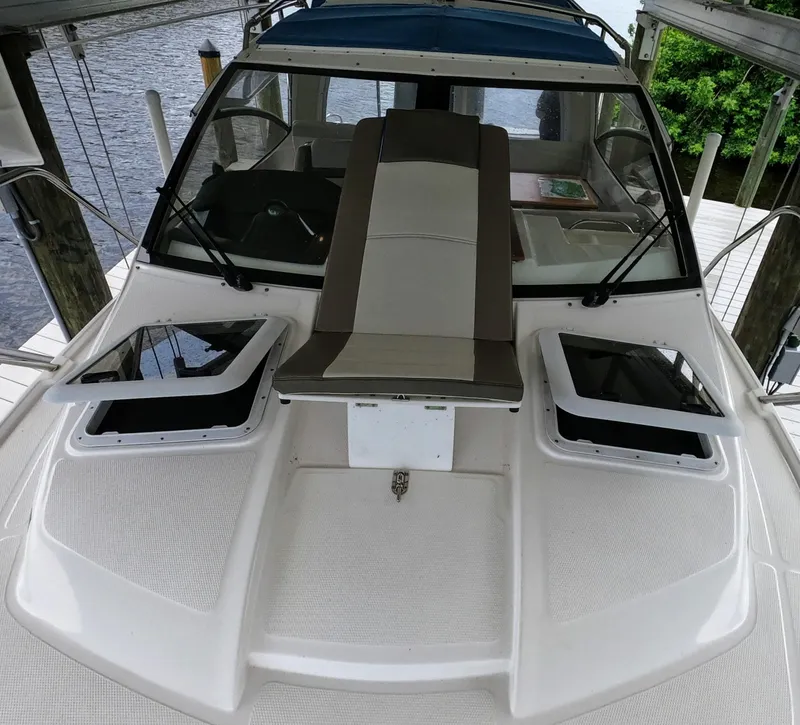 Slide: The Image of Cutwater C-242 Sport Coupe 2017 - 35