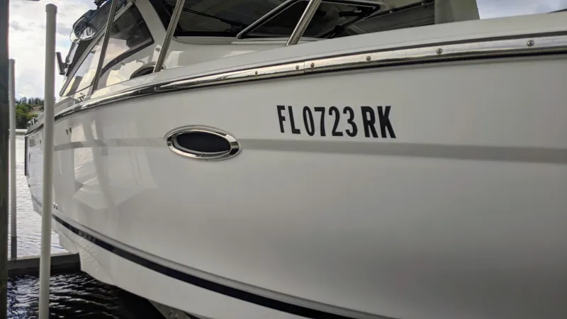 Slide: The Image of Cutwater C-242 Sport Coupe 2017 - 4