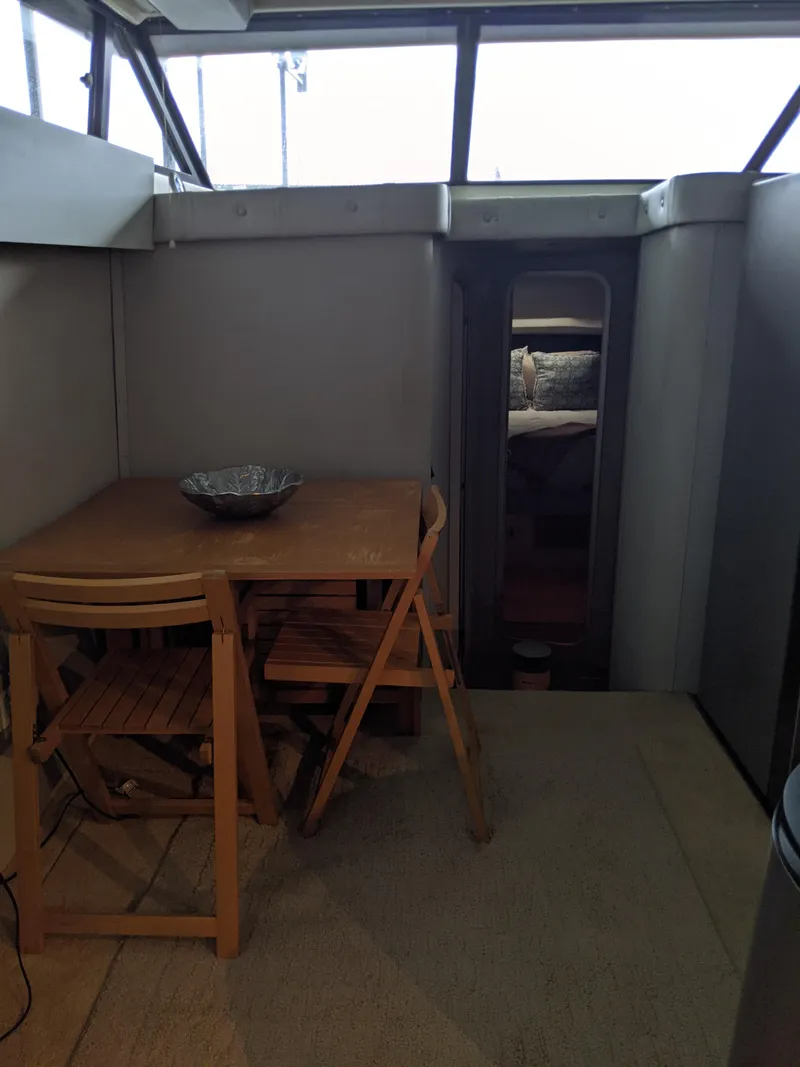 Slide: The Image of Mainship 41 Grand Salon 1989 - 52