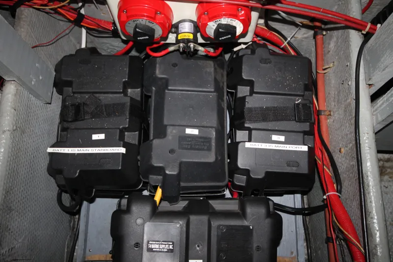 Slide: The Image of Mainship 41 Grand Salon 1989 - 66