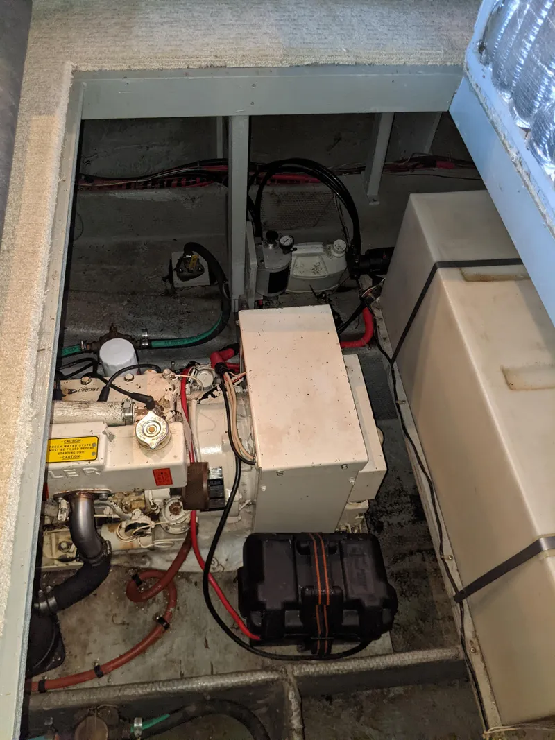 Slide: The Image of Mainship 41 Grand Salon 1989 - 69