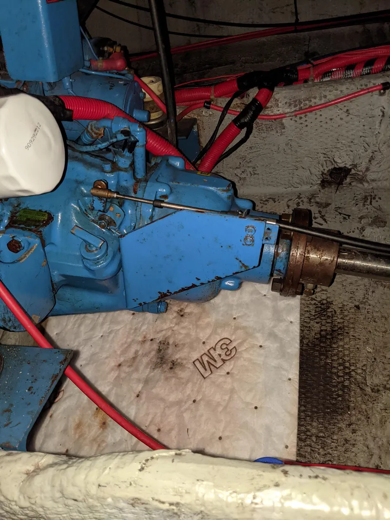 Slide: The Image of Mainship 41 Grand Salon 1989 - 70