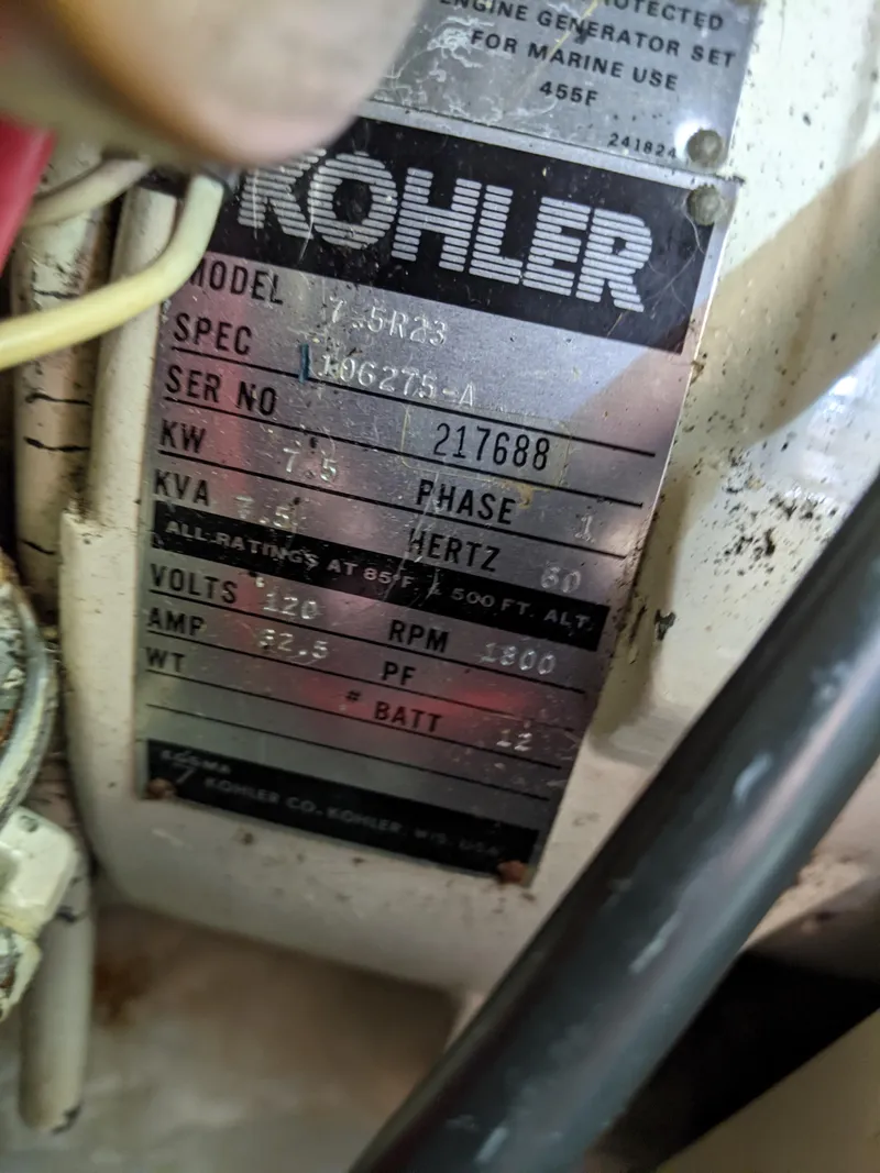 Slide: The Image of Mainship 41 Grand Salon 1989 - 71