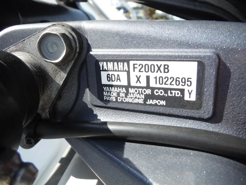 Slide: The Image of Yamaha F200XB engine label on 2016 Sea Hunt Escape 235 SE boat. - 38