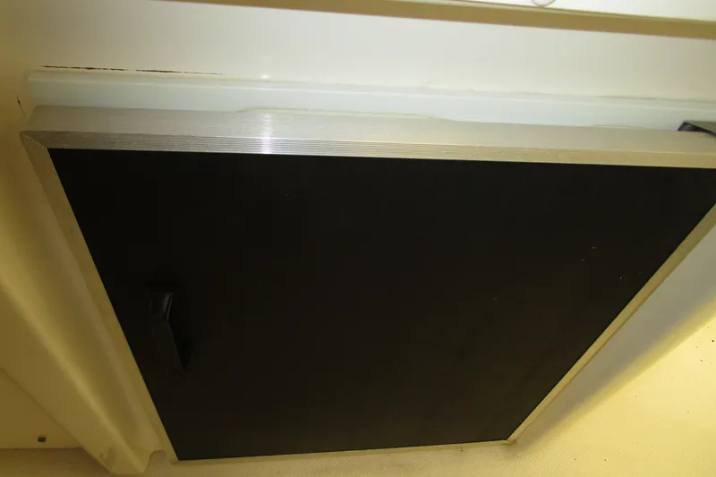 Slide: The Image of 1999 Bayliner 4788 Pilot House Motoryacht upper deck refrigerator. - 36