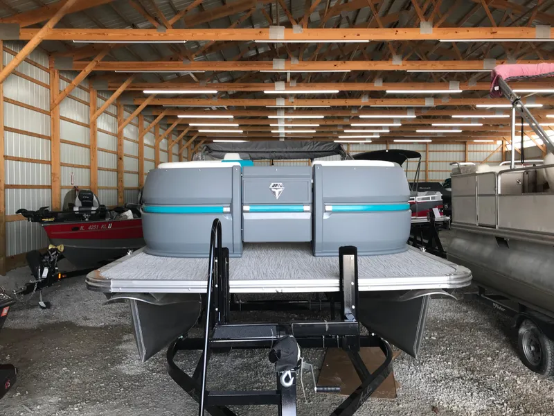 Slide: The Image of Avalon AURA 2025 boat interior with modern seating and stylish design. - 20