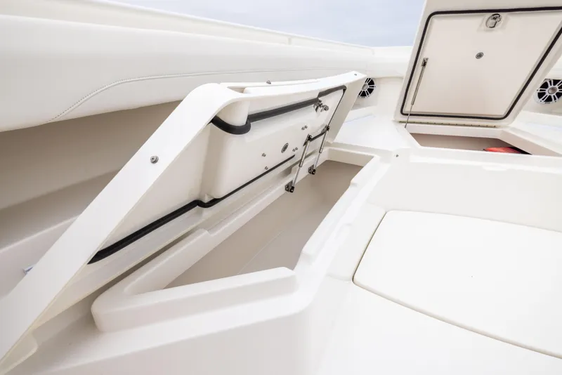 Slide: The Image of Regulator Marine 37 2023 - 54