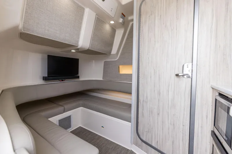 Slide: The Image of Regulator Marine 37 2023 - 70