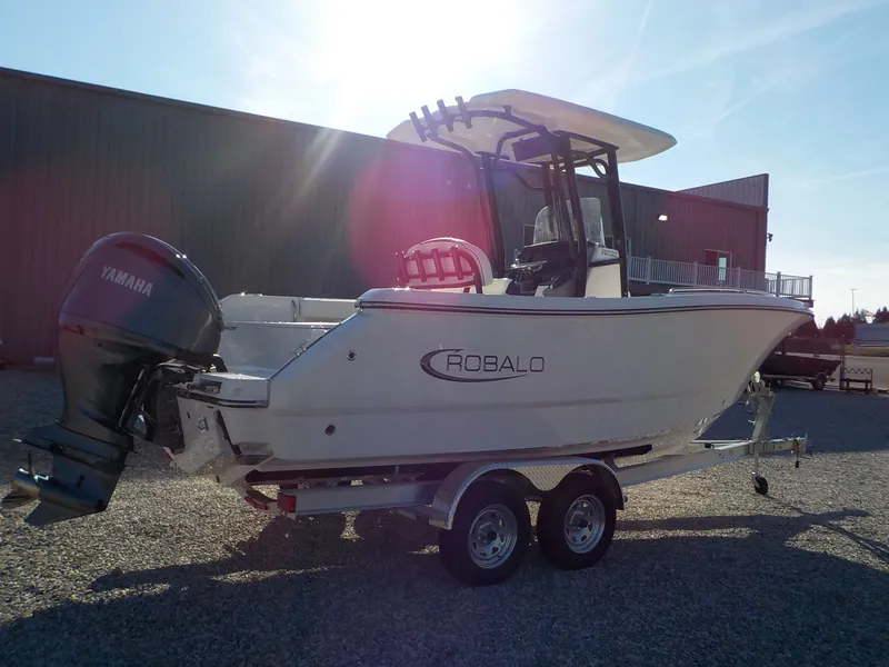 Slide: The Image of 2025 Robalo Explorer R232EX boat with Yamaha engine. - 6