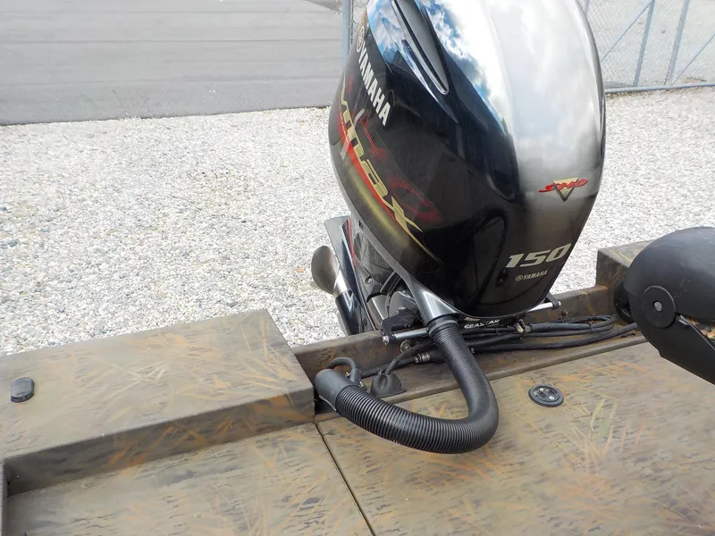 Slide: The Image of 2022 G3 Bay 22 GX boat with Yamaha 150 outboard motor. - 17