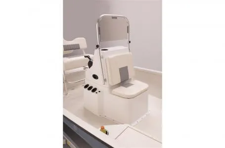 Slide: The Image of 2022 G3 Bay 22 GX boat interior with seating and console. - 23