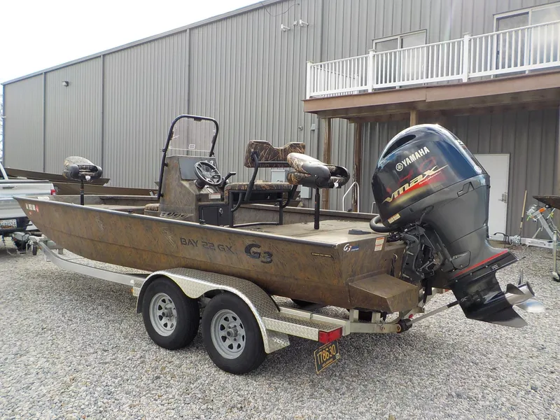 Slide: The Image of 2022 G3 Bay 22 GX boat with Yamaha VMAX engine on trailer. - 32