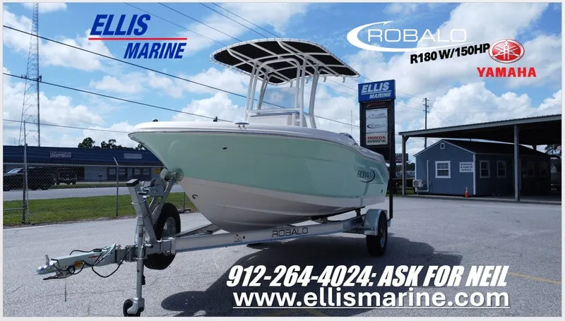 The Image of Robalo R180 Center Console 2025 - 1