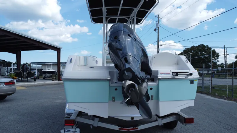 Slide: The Image of Robalo R180 Center Console 2025 - 10