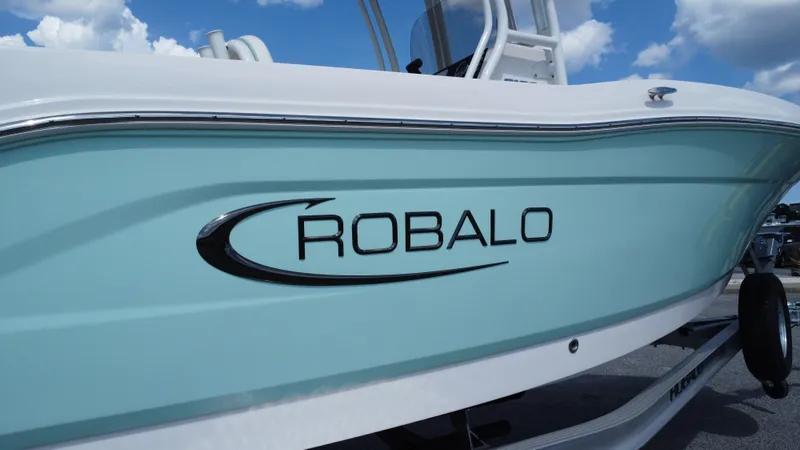 Slide: The Image of Robalo R180 Center Console 2025 - 11