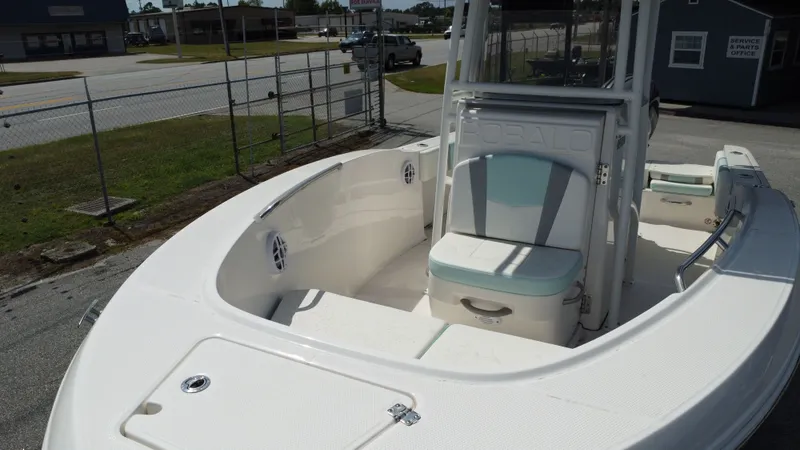 Slide: The Image of Robalo R180 Center Console 2025 - 7
