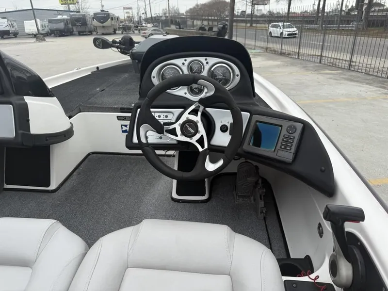 Slide: The Image of Skeeter ZX19 2008 - 13