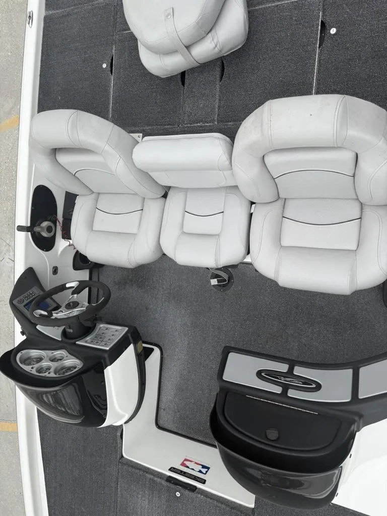 Slide: The Image of Skeeter ZX19 2008 - 2