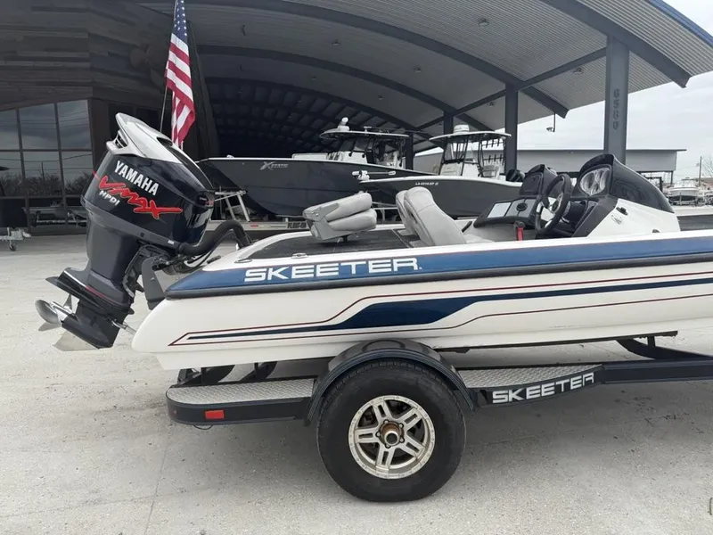 Slide: The Image of Skeeter ZX19 2008 - 6