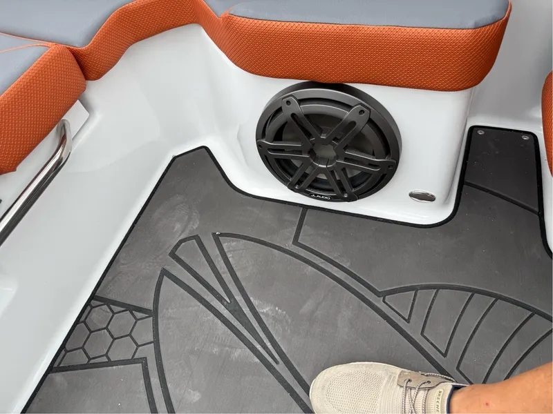 Slide: The Image of Scarab 195 LX 2025 - 14