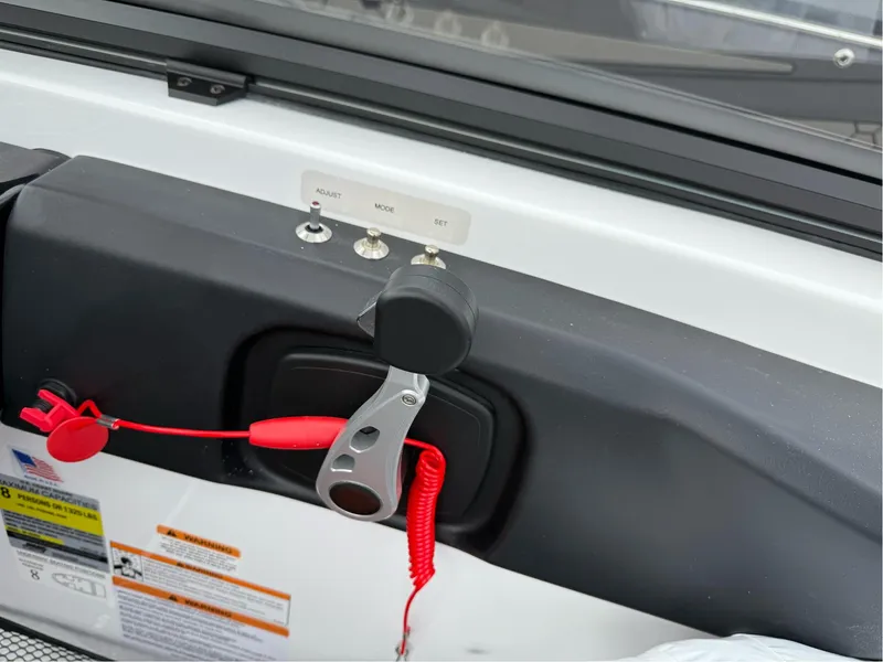 Slide: The Image of Scarab 195 LX 2025 - 18