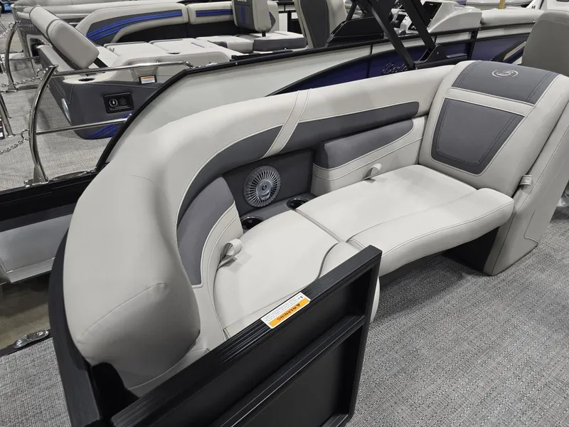 Slide: The Image of Barletta Cabrio C24QC 2025 - 18