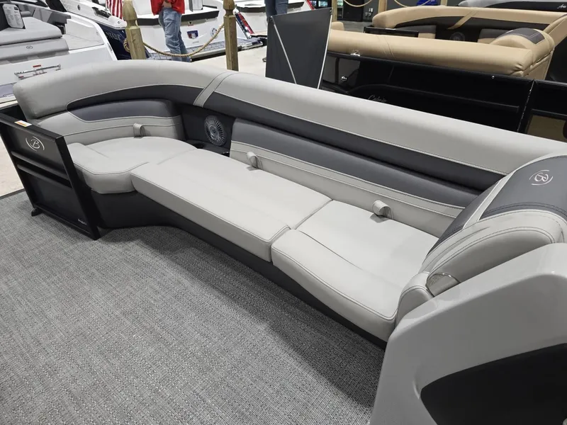 Slide: The Image of Barletta Cabrio C24QC 2025 - 20