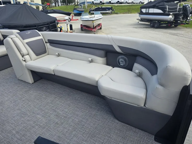 Slide: The Image of Barletta CABRIO C24Q 2025 - 3