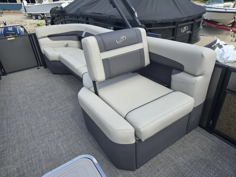 Slide: The Image of Barletta CABRIO C24Q 2025 - 7