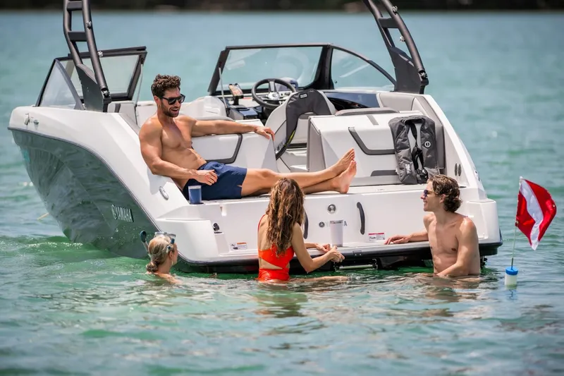 Slide: The Image of Yamaha AR220 2025 - 2