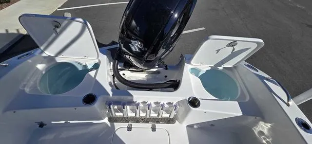 Slide: The Image of Sea Pro 202 Center Console 2025 - 14