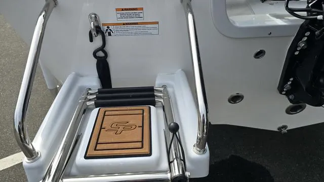 Slide: The Image of Sea Pro 202 Center Console 2025 - 17