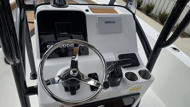 Slide: The Image of Sea Pro 202 Center Console 2025 - 26