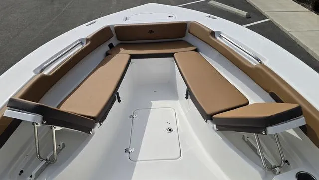 Slide: The Image of Sea Pro 202 Center Console 2025 - 35