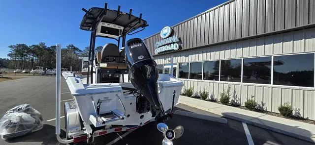 Slide: The Image of Sea Pro 202 Center Console 2025 - 9