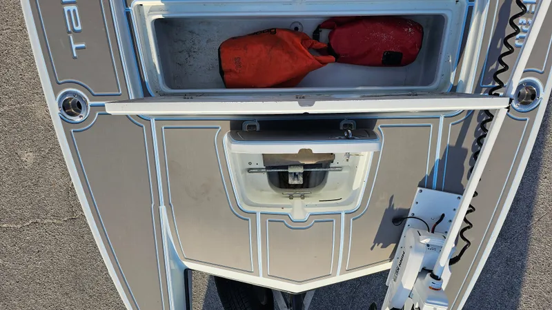 Slide: The Image of Talon F-20 boat deck with storage compartment, 1992 model. - 11