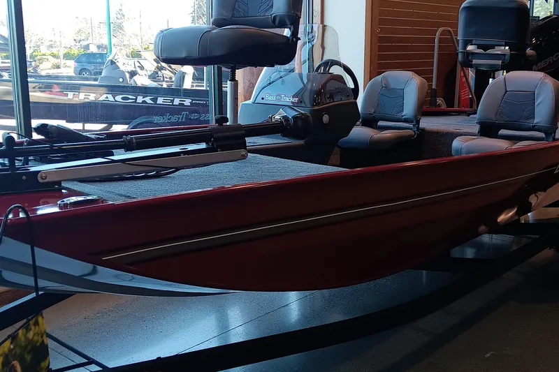 The Image of 2025 Tracker Bass Tracker Classic XL boat on display in showroom. - 0