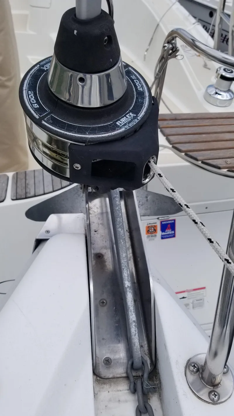 Slide: The Image of Sailboat deck with winch system on a 1999 Hunter 340 model. - 8